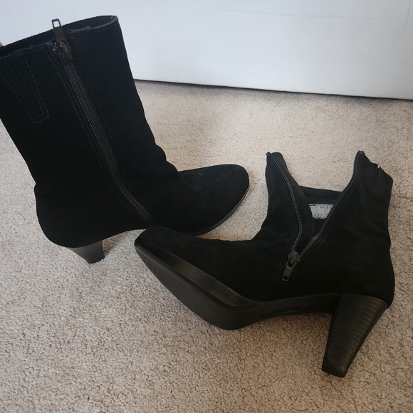 Elegant Black Women's Heels - Picture 2 of 7